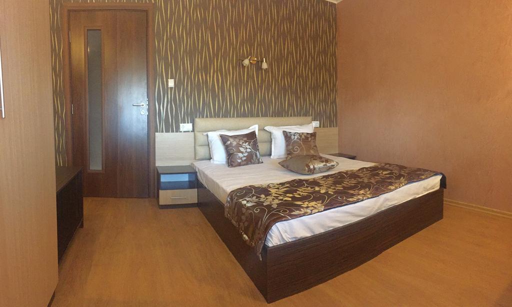 Dimitur Jekov Guest House ออบซอร์ ภายนอก รูปภาพ